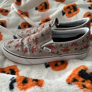 Vans slip on
